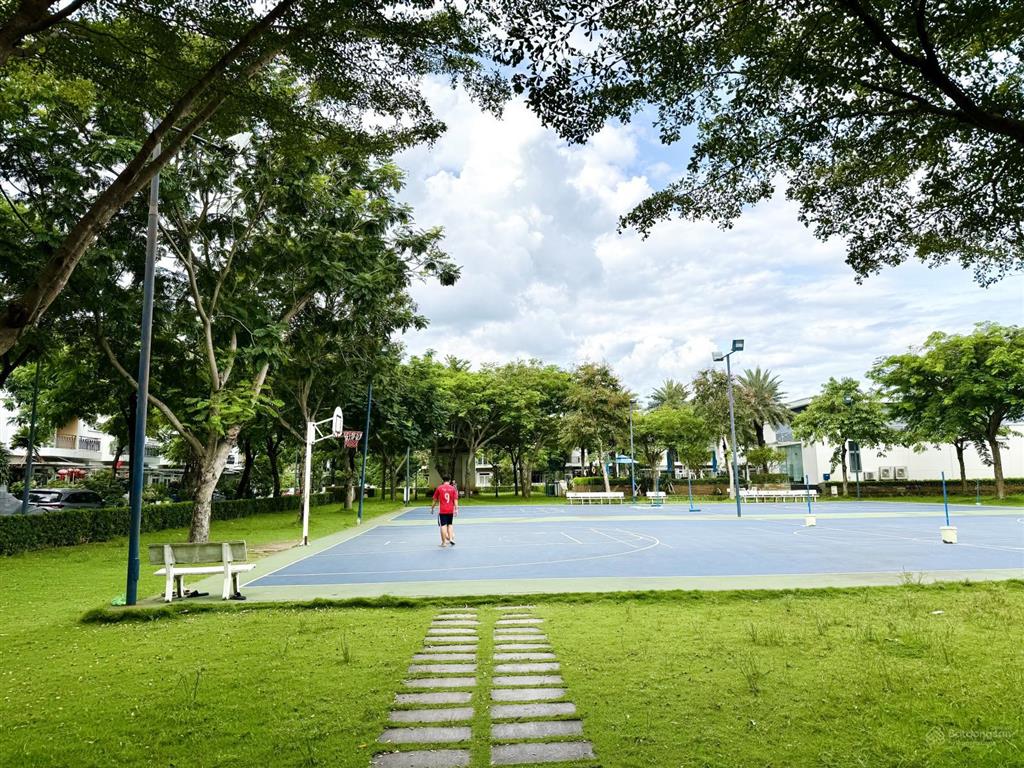 8,2 tỷ  nhà phố lovera park khang điền  view công viên, full nội thất, sổ hồng riêng