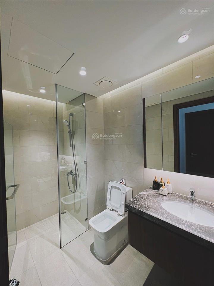 Chính chủ cần tiền đầu tư nên bán nhanh căn hộ 1 phòng ngủ view hồ bơi tặng nội thất bếp