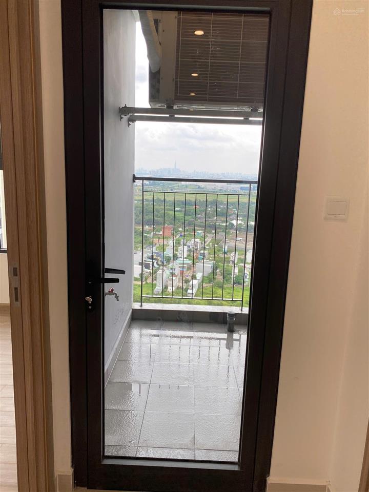 Chính chủ tôi bán căn hộ 2 ngủ + 2 wc tầng đẹp view đẹp giá thiện chí