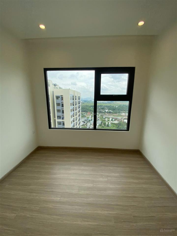 Chính chủ tôi bán căn hộ 2 ngủ + 2 wc tầng đẹp view đẹp giá thiện chí