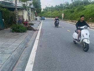 Bán đất phúc lợi, long biên mặt tiền rộng, oto 7 chỗ vào đất, sát mặt phố