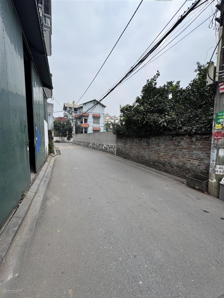 Bán nhà đường xuân khôi, cự khối, long biên, diện tích 260m2, oto vào đất, chia lô đầu tư, giá rẻ