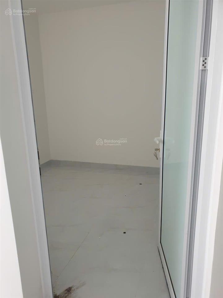 Chính chủ cho thuê gấp căn louis city 100m2, có tháng máy, 35tr/tháng,phù hợp kinh doanh kết hợp ở