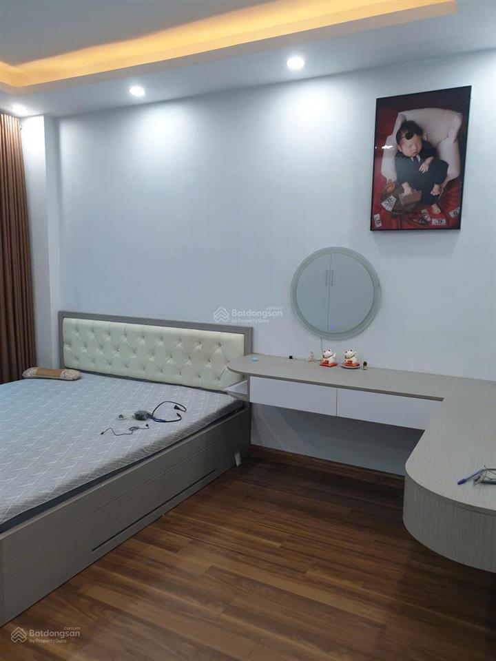 Chín chủ bán gấp nhà 5 tầng ngõ 63 đại mỗ ô tô vào nhà 9,9 tỷ.  0981 627 ***