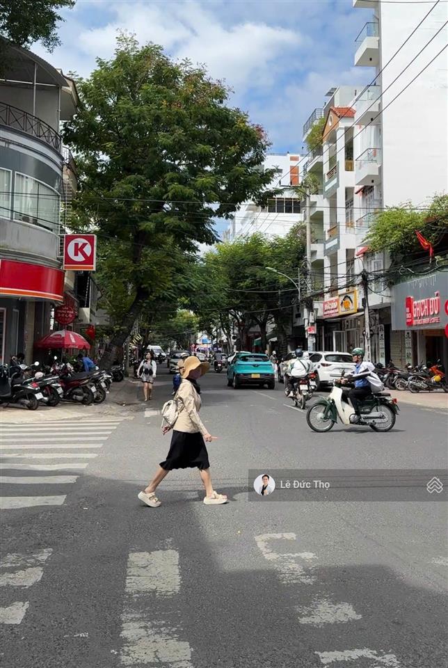 Bán nhà mặt tiền đường hồng bàng, vị trí đẹp, gần nguyễn thị minh khai, gần biển, giá tốt