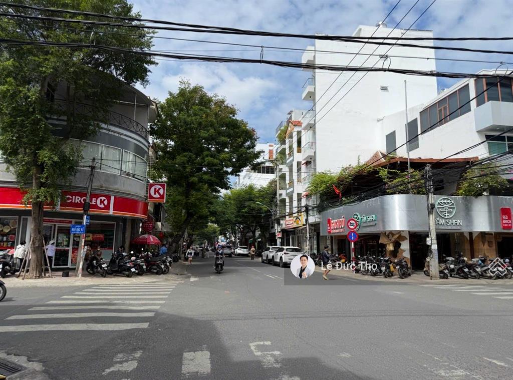 Bán nhà mặt tiền đường hồng bàng, vị trí đẹp, gần nguyễn thị minh khai, gần biển, giá tốt