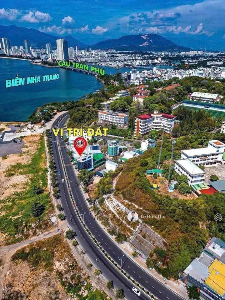 Bán nhà mặt tiền phạm văn đồng gần cầu trần phú, view biển, ngang 8,4m dài 14m. giá 250tr/m2