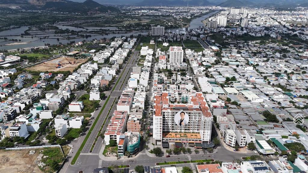 Nhà phố vcn phước long 2 nha trang, cách biển 7 phút, giá gốc, 95m2 ngang 5m 4 tầng. sổ hồng riêng