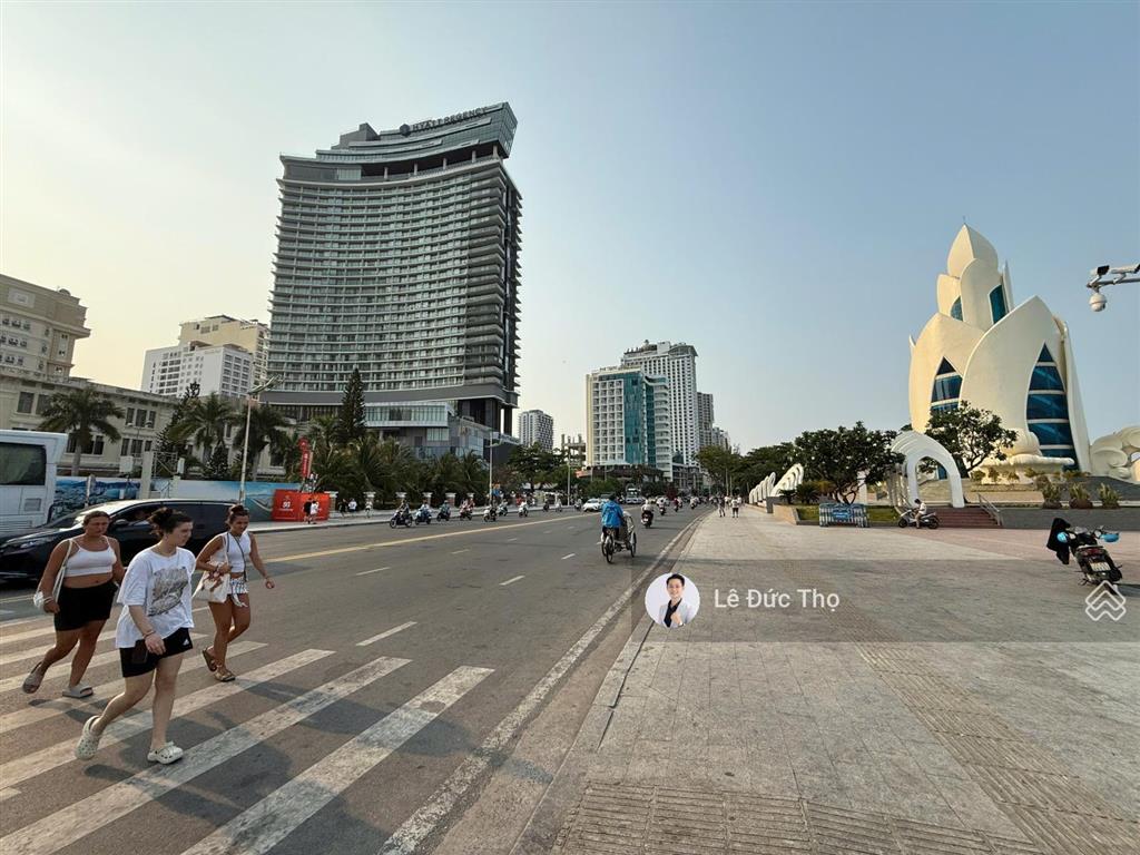 Bán nhà mặt tiền nguyễn thiện thuật, ngang 8,3m sâu 17m vuông đẹp. nhà 5 tầng, dòng tiền cao