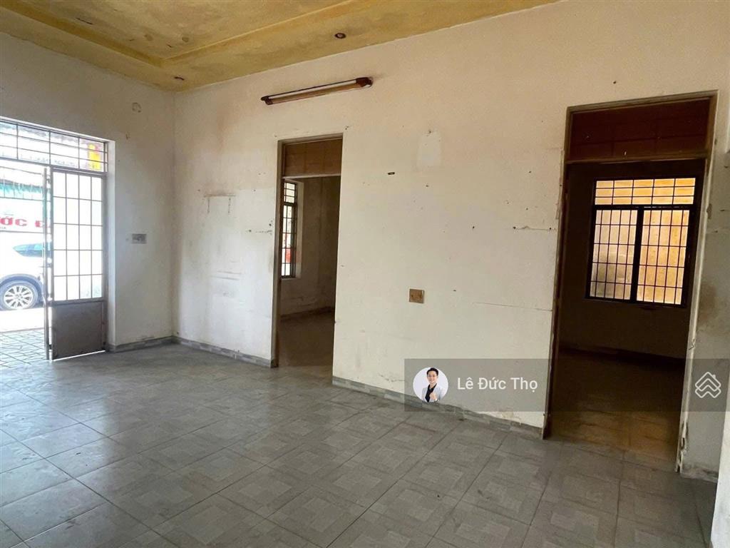 Cho thuê mặt bằng đường đống đa  khu bàn cờ trung tâm nha trang, ngang 10m dài 20m. giá thuê 50