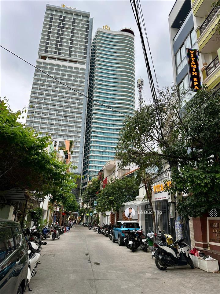 Bán nhà đường nguyễn thị minh khai  gần biển  vị trí đông khách du lịch. 71,5m2 giá chỉ 15 tỷ
