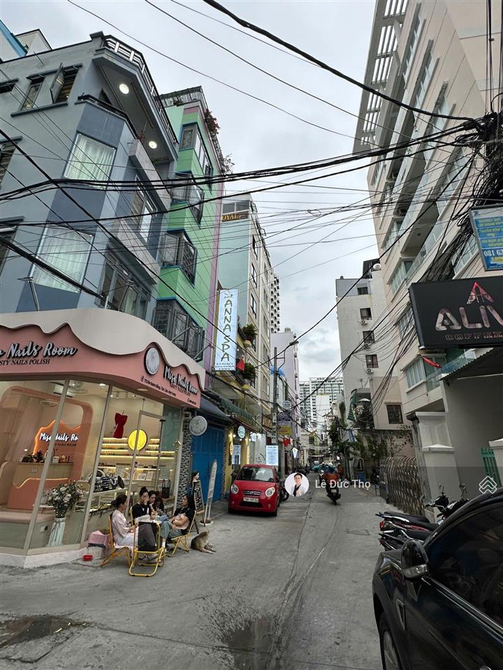Bán nhà đường nguyễn thị minh khai  gần biển  vị trí đông khách du lịch. 71,5m2 giá chỉ 15 tỷ