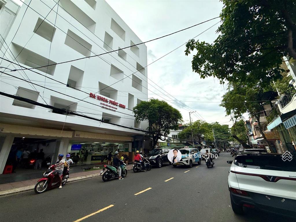 Bán nhà mặt tiền trần nhật duật, vị trí kinh doanh tốt, 118m2 ngang 7.7m. giá hạ còn 21 tỷ