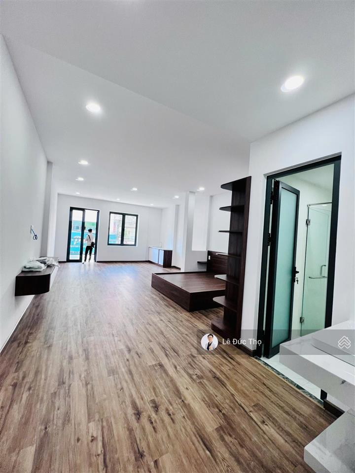Bán nhà đẹp 4 tầng có thang máy khu bàn cờ gần chợ xóm mới, trung tâm nha trang. giá tốt