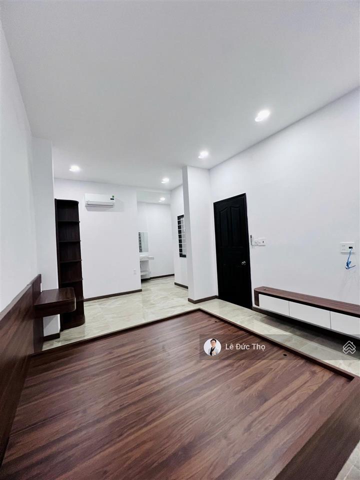 Bán nhà đẹp 4 tầng có thang máy khu bàn cờ gần chợ xóm mới, trung tâm nha trang. giá tốt
