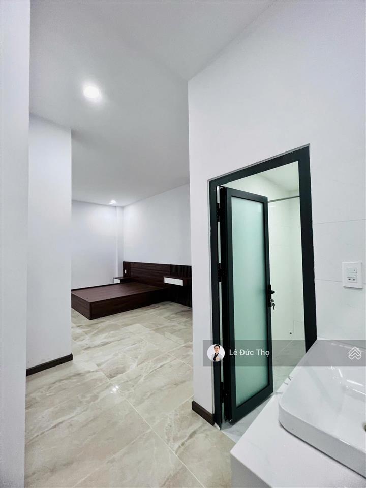Bán nhà đẹp 4 tầng có thang máy khu bàn cờ gần chợ xóm mới, trung tâm nha trang. giá tốt