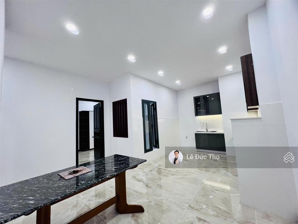 Bán nhà đẹp 4 tầng có thang máy khu bàn cờ gần chợ xóm mới, trung tâm nha trang. giá tốt