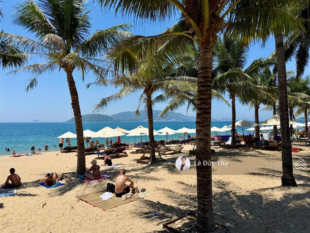 Bán nhà căn góc hẻm 100 trần phú  nha trang. diện tích 147m2 ngang 17m. giá chỉ 45 tỷ