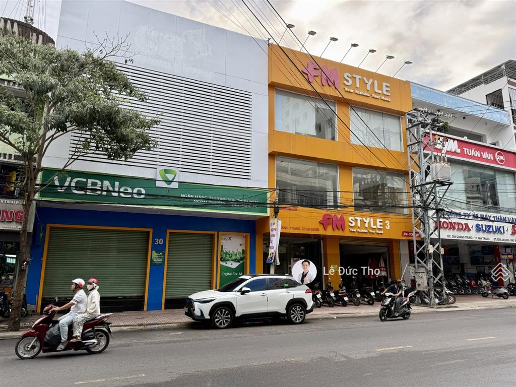 Cho thuê mặt bằng mặt tiền quang trung, trung tâm nha trang. ngang 6,4m. nhà mới vô kinh doanh ngay