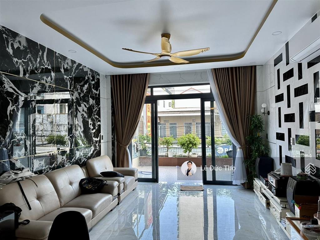Cho thuê nhà đường ngô gia tự  trung tâm nha trang. nhà 5 tầng đẹp 100m2/sàn. giá thuê 50tr