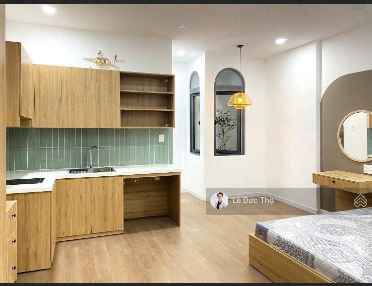 Bán nhà đẹp 4 tầng có 7 căn hộ mặt tiền nguyễn tất thành, gần dự án sun, gần cầu bình tân. giá tốt