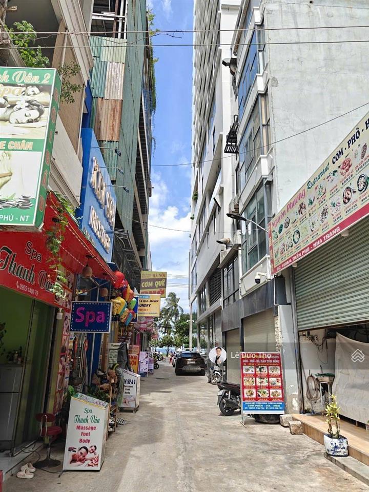 Bán đất hẻm 100 trần phú  nha trang, gần biển. 148m2 ngang 6.8m. giá chỉ 200tr/m2