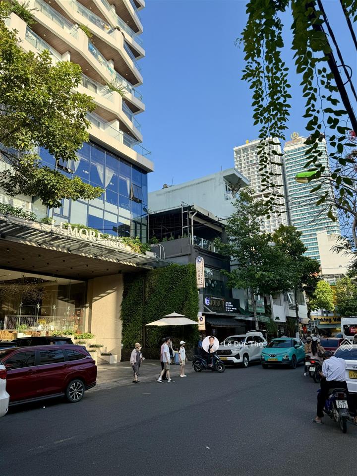 Cho thuê nhà mặt tiền đường tô hiến thành, nha trang. ngang 7m dài 22m. giá 100 triệu