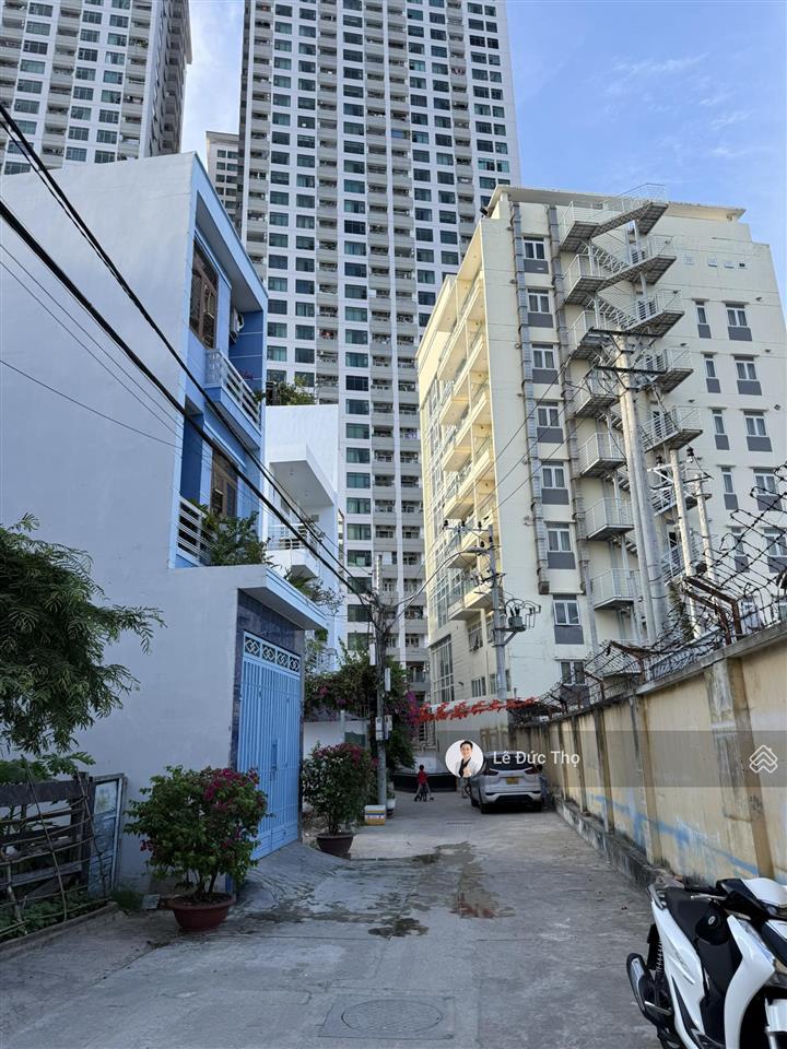Bán đất gần biển hòn chồng, gần mường thanh viễn triều. ngang 12m dài 16,5m cực đẹp, view biển
