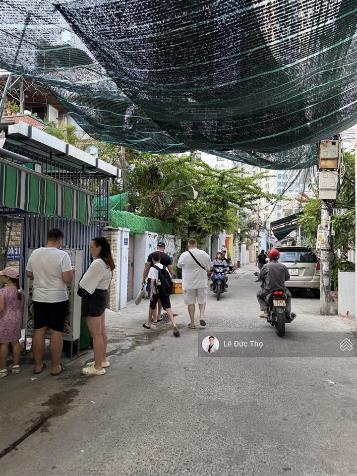 Bán nhà gần biển hòn chồng, gần mường thanh viễn triều. khu khách nước ngoài đông.