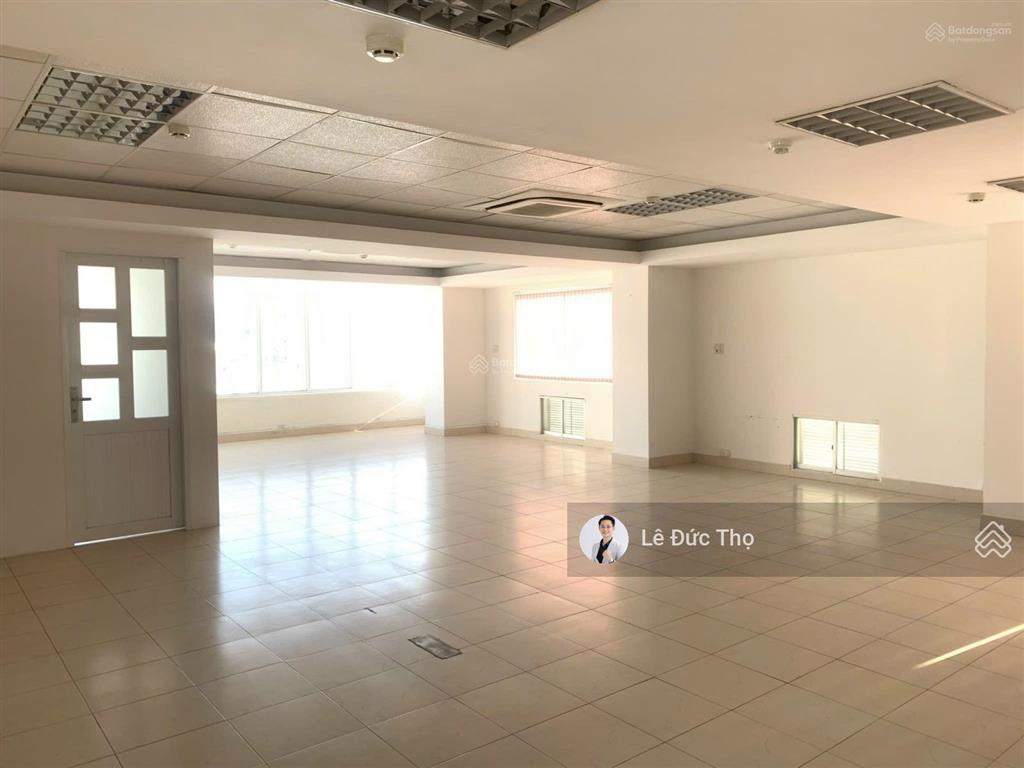 Cho thuê tòa nhà 9 tầng ngang 10m dài 25m trung tâm nha trang
