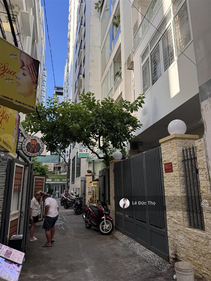 Bán nhà hẻm 98 trần phú, gần sát biển. nhà 6 tầng 71m ngang 6m, có thang máy
