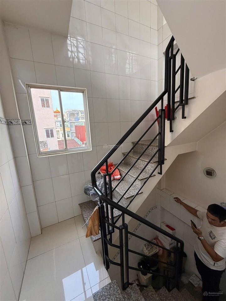 Bán nhà đẹp quận 11  sát mặt tiền lý nam đế  4 tầng  giá 5.2 tỷ