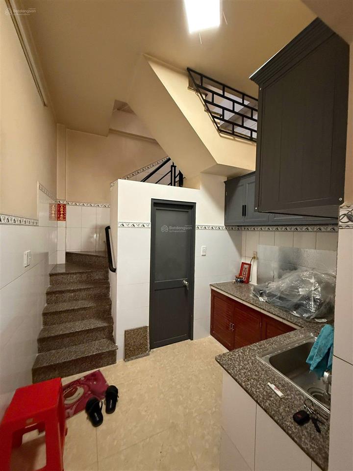 Bán nhà đẹp quận 11  sát mặt tiền lý nam đế  4 tầng  giá 5.2 tỷ