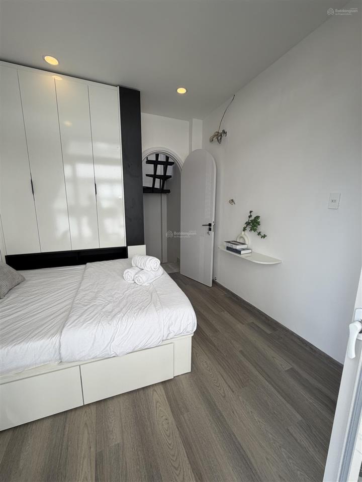 Bán nhà đ/c đường nguyễn văn trỗi, phú nhuận.
dt 3,3mx 7m  cn 20,1m2  100m2 sử dụng