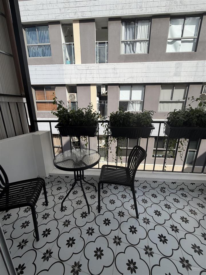 Bán nhà đ/c đường nguyễn văn trỗi, phú nhuận.
dt 3,3mx 7m  cn 20,1m2  100m2 sử dụng