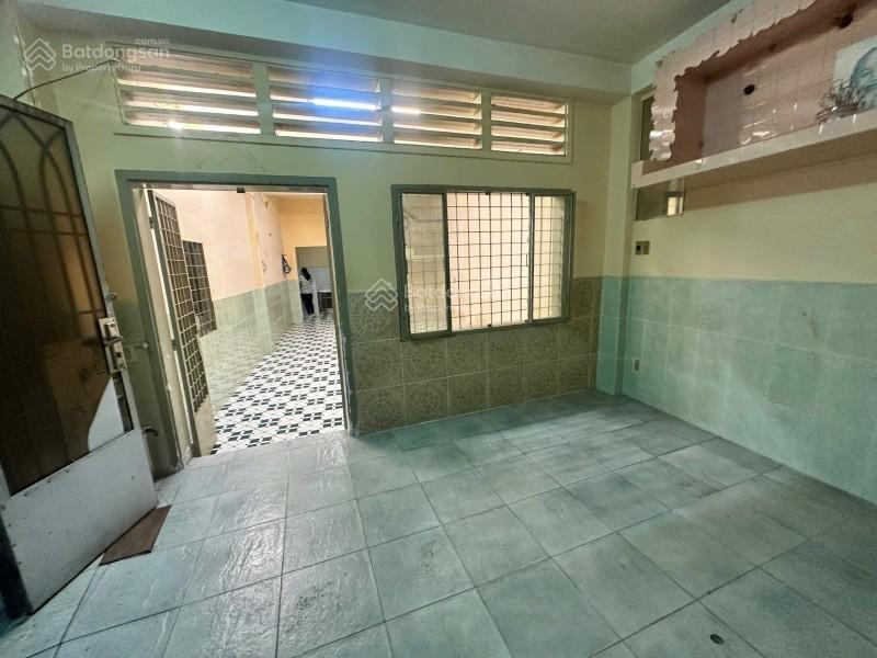 Bán nhà q5  hxh trần phú  65m2 nở hậu  giảm 600tr còn 7.8 tỷ  nở hậu 4,6m x 14,9m