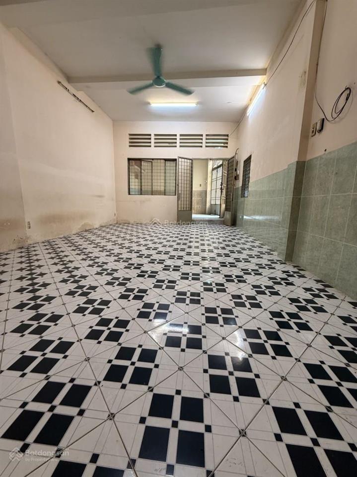 Bán nhà q5  hxh trần phú  65m2 nở hậu  giảm 600tr còn 7.8 tỷ  nở hậu 4,6m x 14,9m