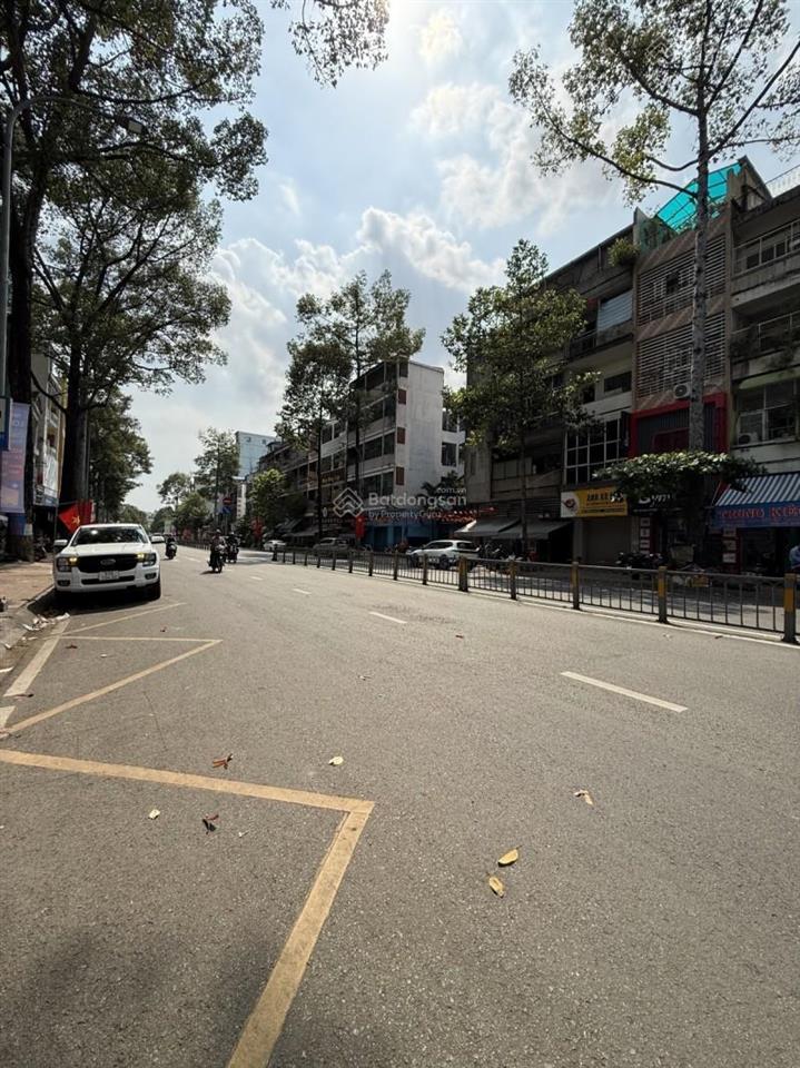 Bán nhà q5  hxh trần phú  65m2 nở hậu  giảm 600tr còn 7.8 tỷ  nở hậu 4,6m x 14,9m