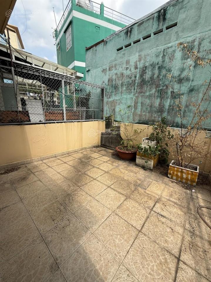 Bán nhà q5  hxh trần phú  65m2 nở hậu  giảm 600tr còn 7.8 tỷ  nở hậu 4,6m x 14,9m