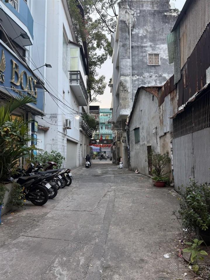 Bán nhà q5  hxh trần phú  65m2 nở hậu  giảm 600tr còn 7.8 tỷ  nở hậu 4,6m x 14,9m