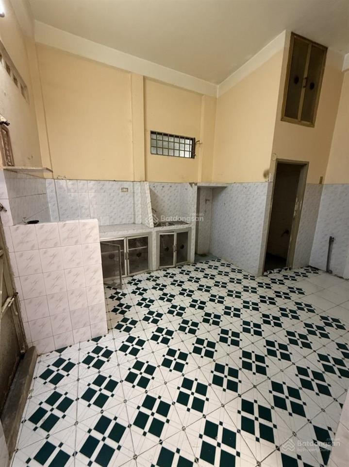 Bán nhà q5  hxh trần phú  65m2 nở hậu  giảm 600tr còn 7.8 tỷ  nở hậu 4,6m x 14,9m