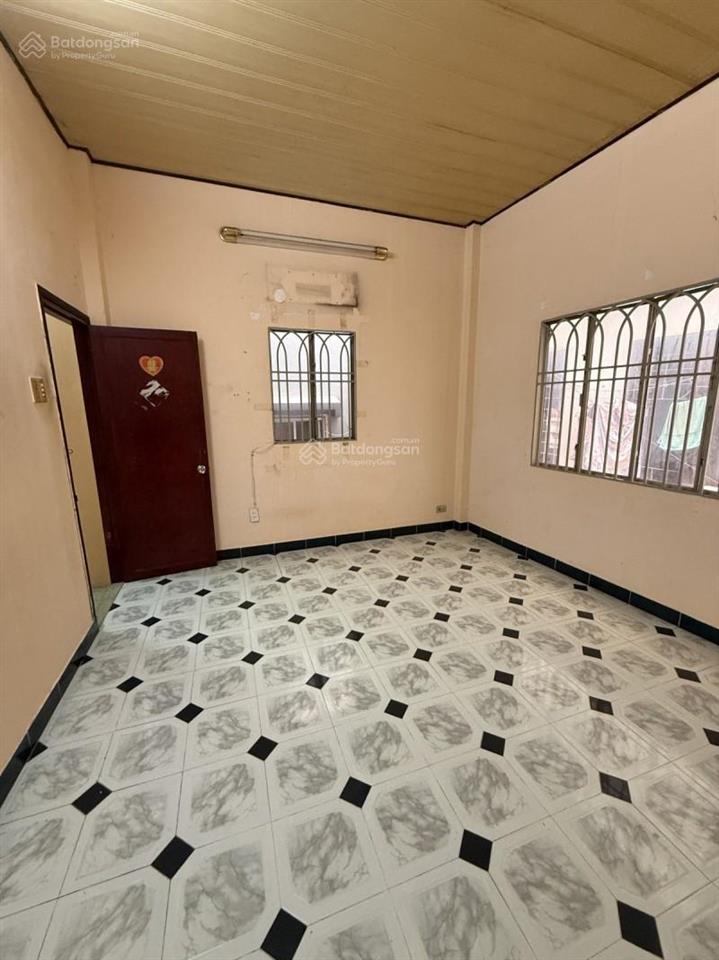 Bán nhà q5  hxh trần phú  65m2 nở hậu  giảm 600tr còn 7.8 tỷ  nở hậu 4,6m x 14,9m