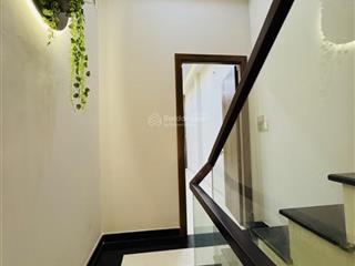 Bán nhà q11  hẻm 8m kinh doanh  4 tầng đẹp  ngang 4.3m hiếm  chỉ 8.99 tỷ
