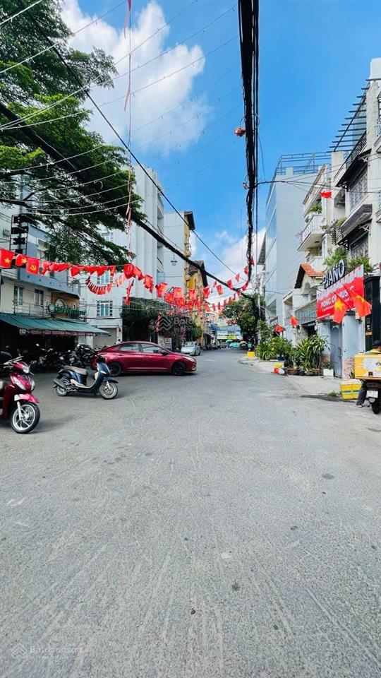 Bán nhà q3 hẻm nhựa 20m cmt8 6 tầng 10pn cách mạng tháng 8 phường 1 1 quận 3