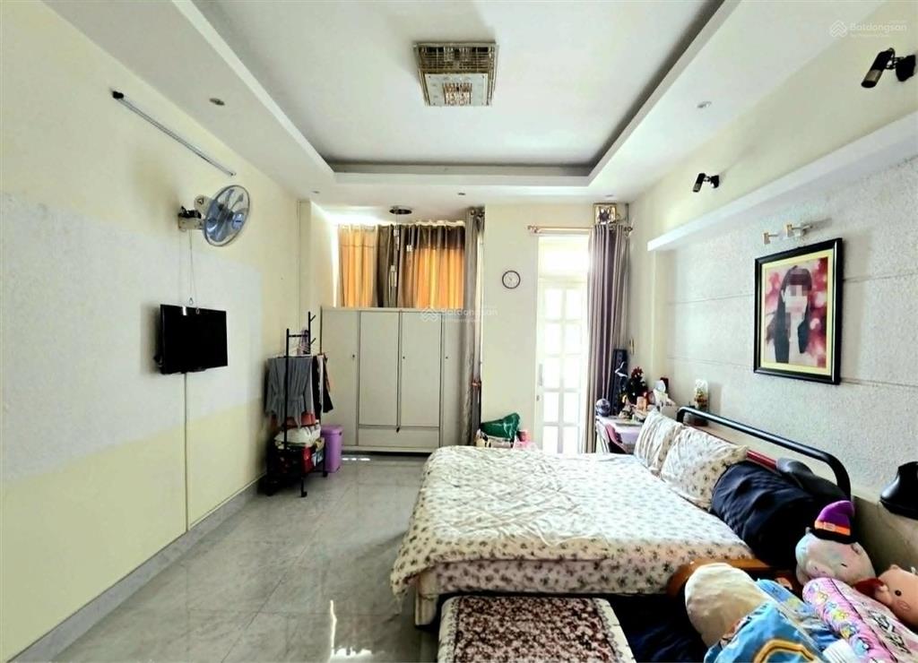 Chính chủ gửi bán nhà cmt8  hxh quận 10 nở hậu 7m 4 tầng btct