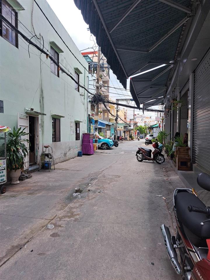 Bán đất gần đầm sen đất trống xây mới chỉ 4.1 tỷ gần ngã tư hòa bình lũy bán bích
