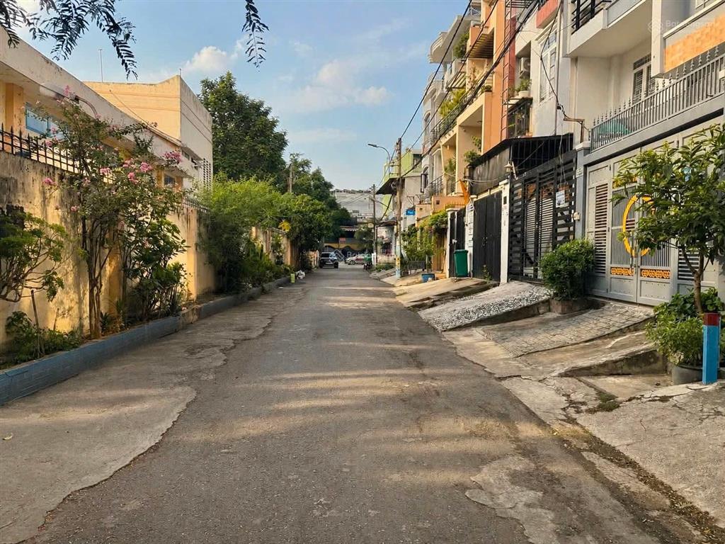 Bán đất thổ cư nguyễn gia trí bình thạnh hẻm nhựa 8m nguyễn gia trí ung văn khiêm