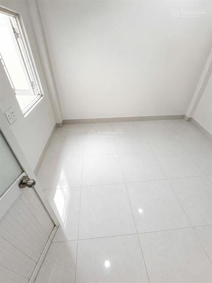 Bán nhà lê hồng phong 3/2 quận 10, hẻm 1 xẹt, chỉ 4.7 tỷ, 29.2m2, 2 tầng, cách mt chỉ 15m