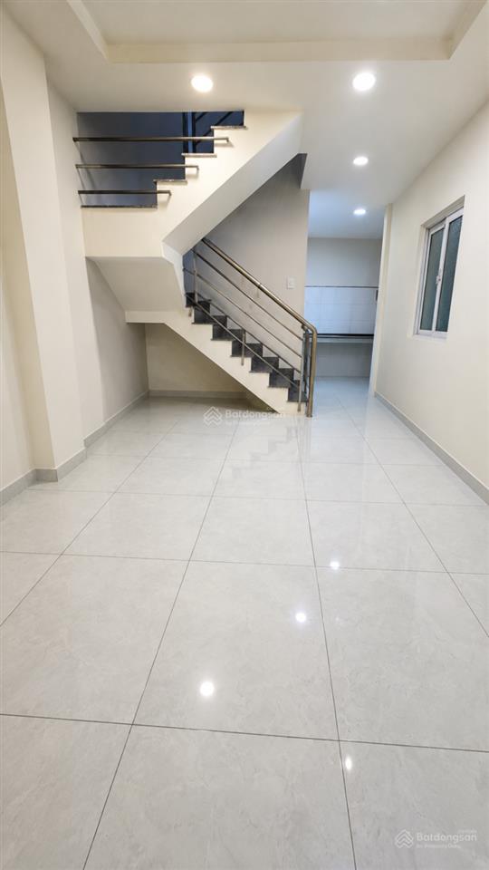 Bán nhà lê hồng phong 3/2 quận 10, hẻm 1 xẹt, chỉ 4.7 tỷ, 29.2m2, 2 tầng, cách mt chỉ 15m