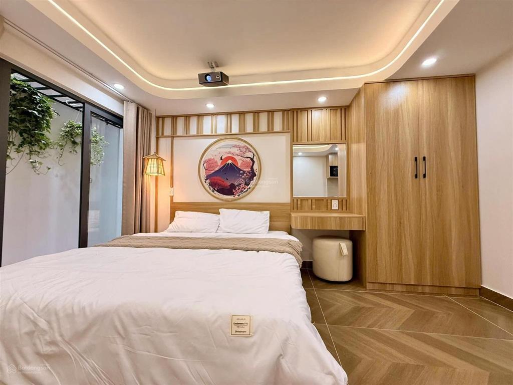 Cần bán nhà cách mạng tháng 8  chdv 7 phòng full nội thất thang máy trung tâm quận 3 chỉ 14.5t